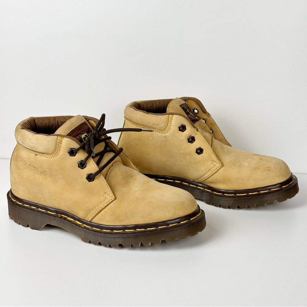 RARE Vintage Dr. Martens 8057 3 Eyelet Chukka Boots In Beige Suede 7